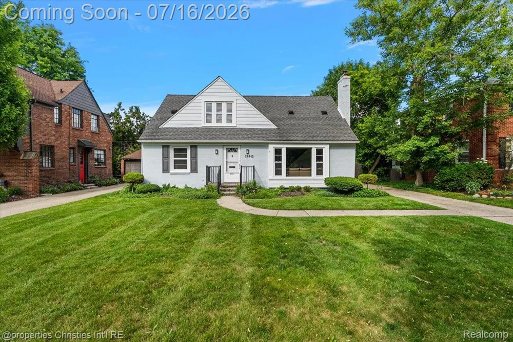 26642 York Road Huntington Woods City, MI 48070