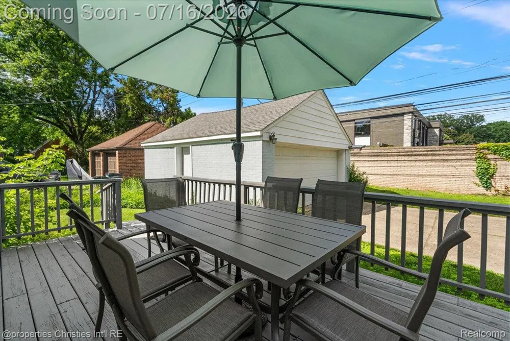 26642 York Road Huntington Woods City, MI 48070