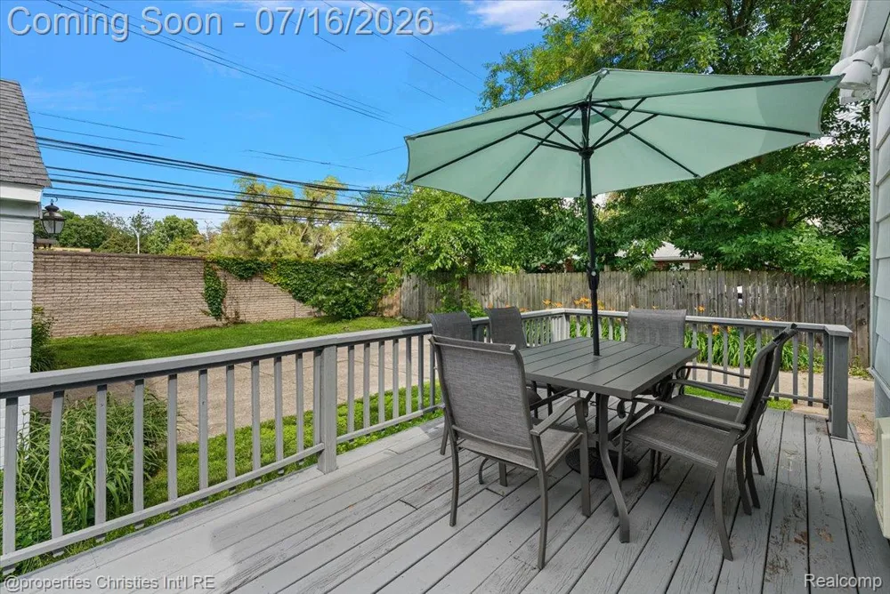 26642 York Road Huntington Woods City, MI 48070