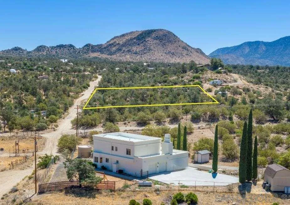Buckthorn Mountain Center, CA 92561