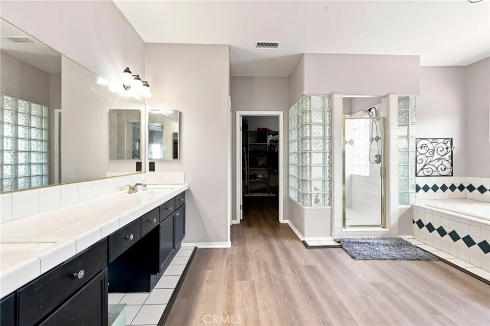 42103 Desert Hill Drive Quartz Hill, CA 93536