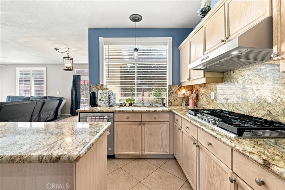 42103 Desert Hill Drive Quartz Hill, CA 93536