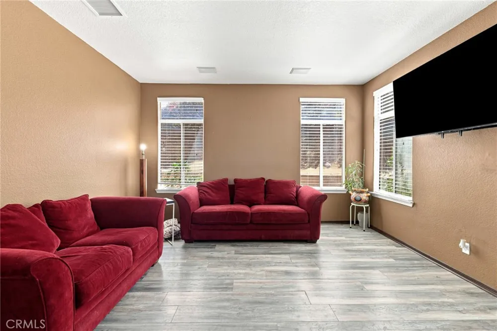42103 Desert Hill Drive Quartz Hill, CA 93536