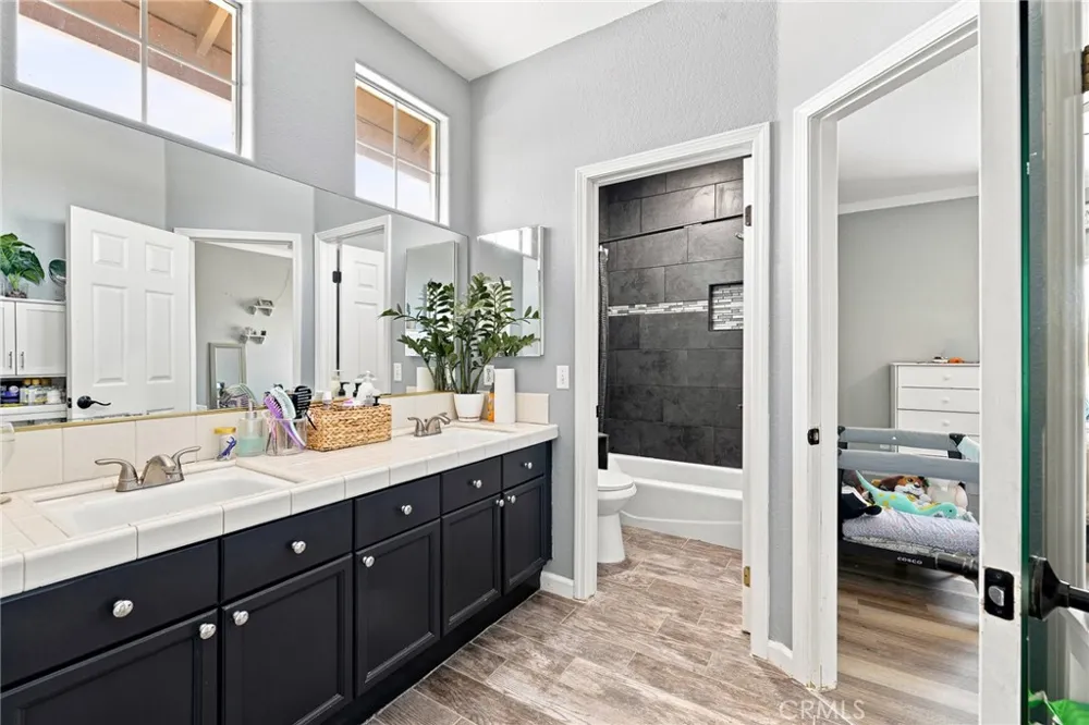 42103 Desert Hill Drive Quartz Hill, CA 93536