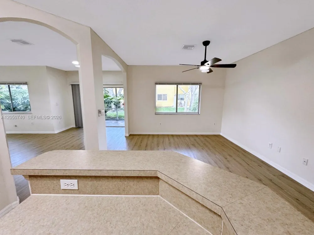 10341 SW 18th St Miramar, FL 33025
