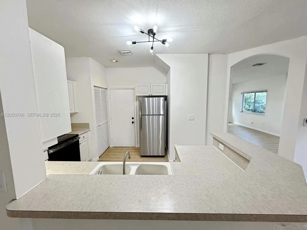 10341 SW 18th St Miramar, FL 33025