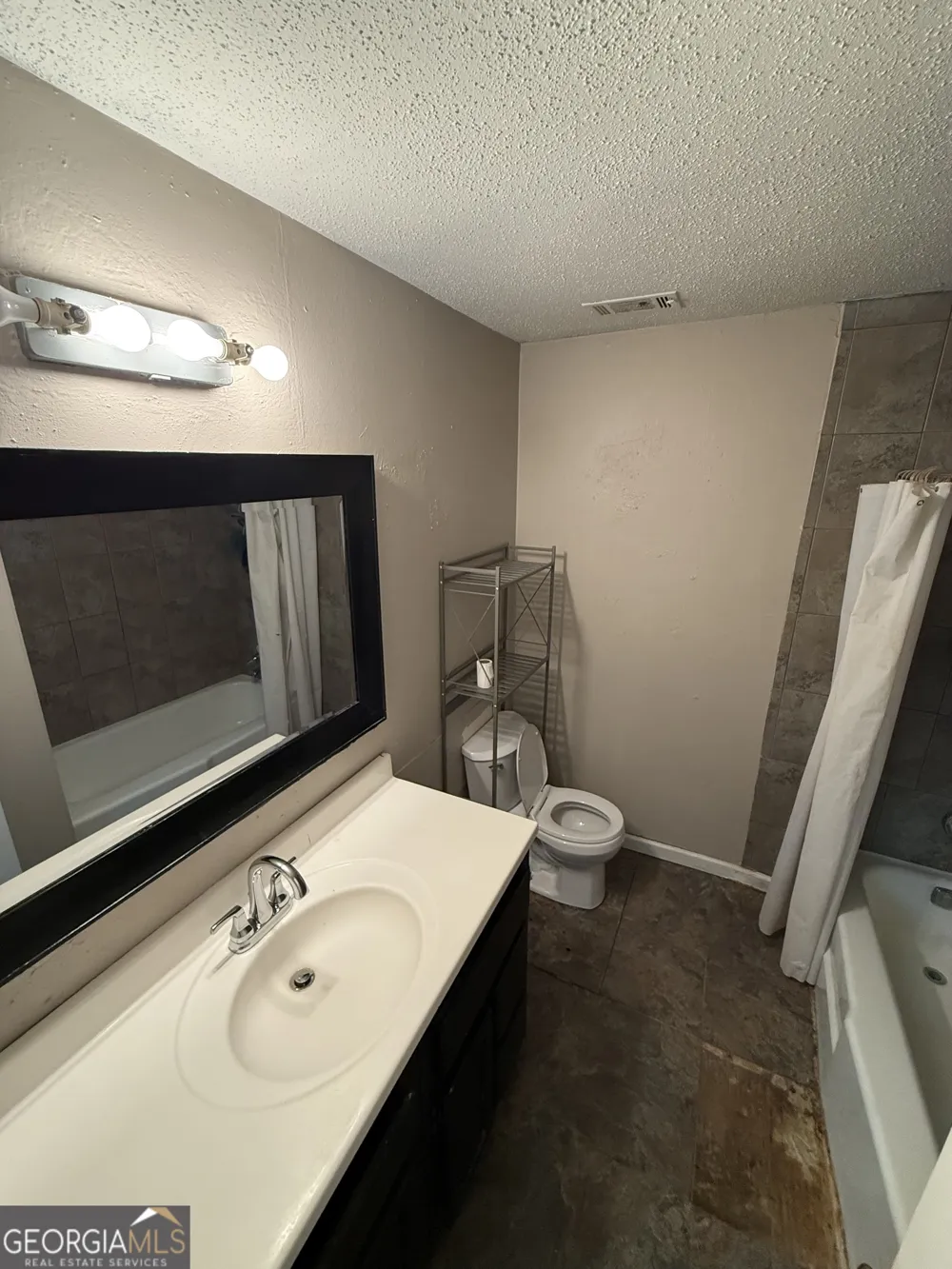 4701 Flat Shoals RD Union City, GA 30291