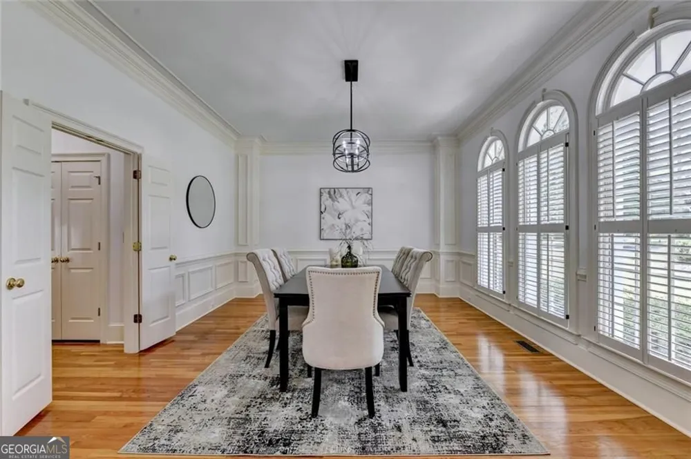 2200 Ascott Valley TRCE Johns Creek, GA 30097