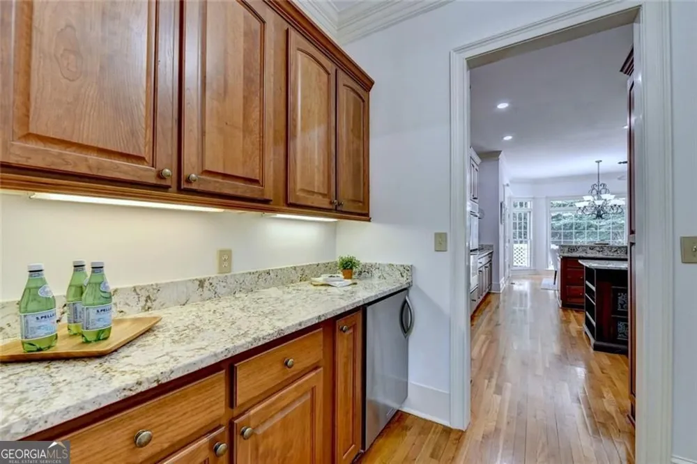 2200 Ascott Valley TRCE Johns Creek, GA 30097