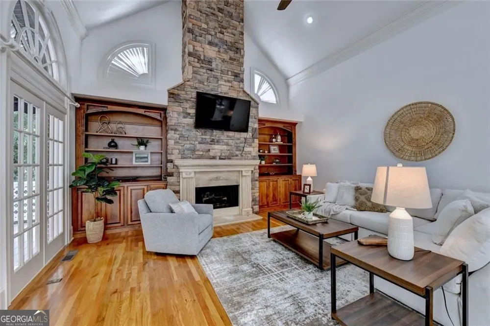 2200 Ascott Valley TRCE Johns Creek, GA 30097