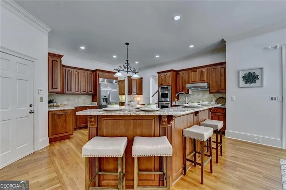 2200 Ascott Valley TRCE Johns Creek, GA 30097