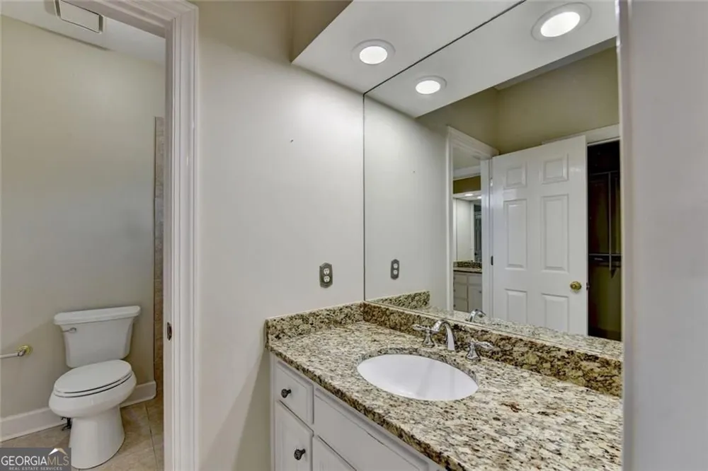 2200 Ascott Valley TRCE Johns Creek, GA 30097