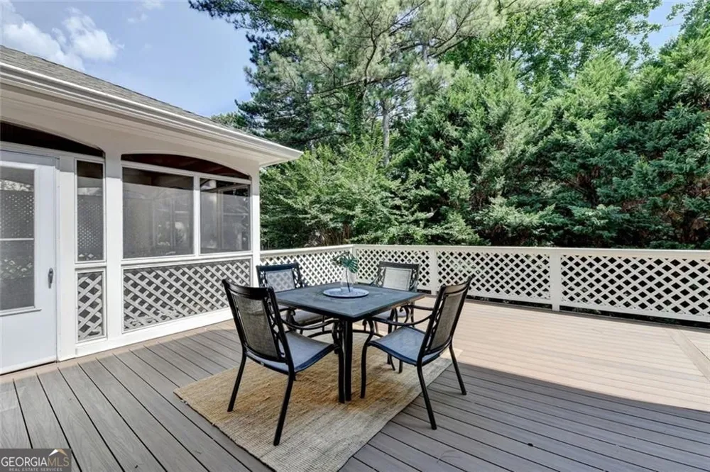 2200 Ascott Valley TRCE Johns Creek, GA 30097