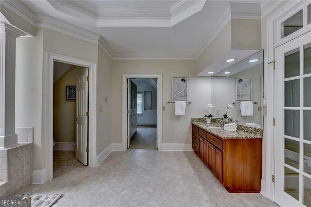 2200 Ascott Valley TRCE Johns Creek, GA 30097