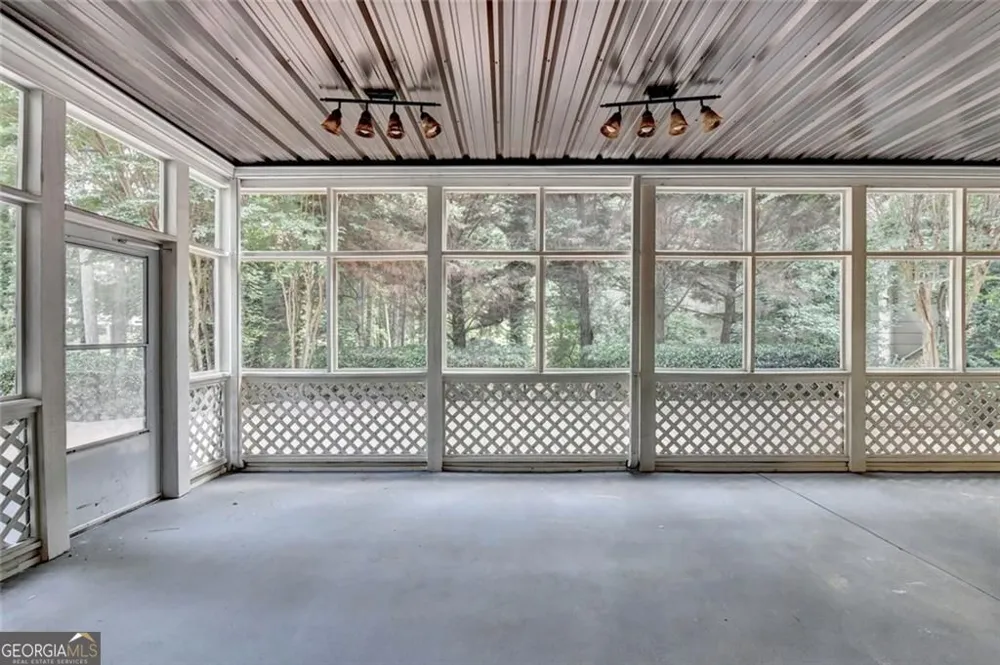 2200 Ascott Valley TRCE Johns Creek, GA 30097