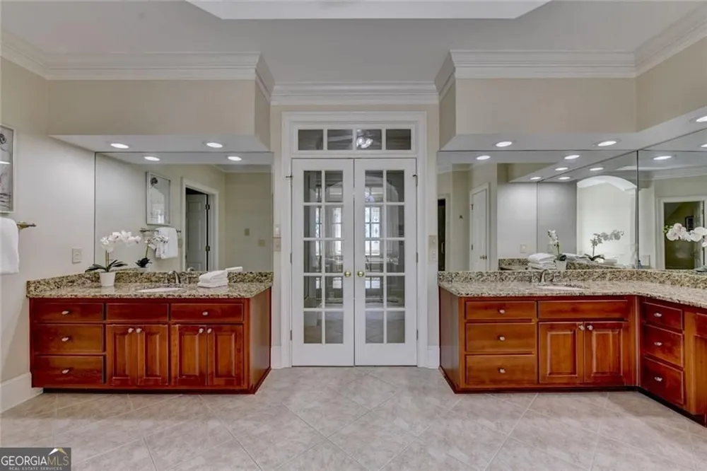 2200 Ascott Valley TRCE Johns Creek, GA 30097