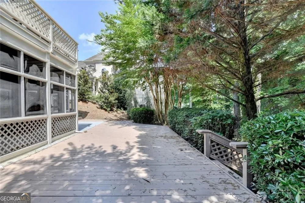 2200 Ascott Valley TRCE Johns Creek, GA 30097