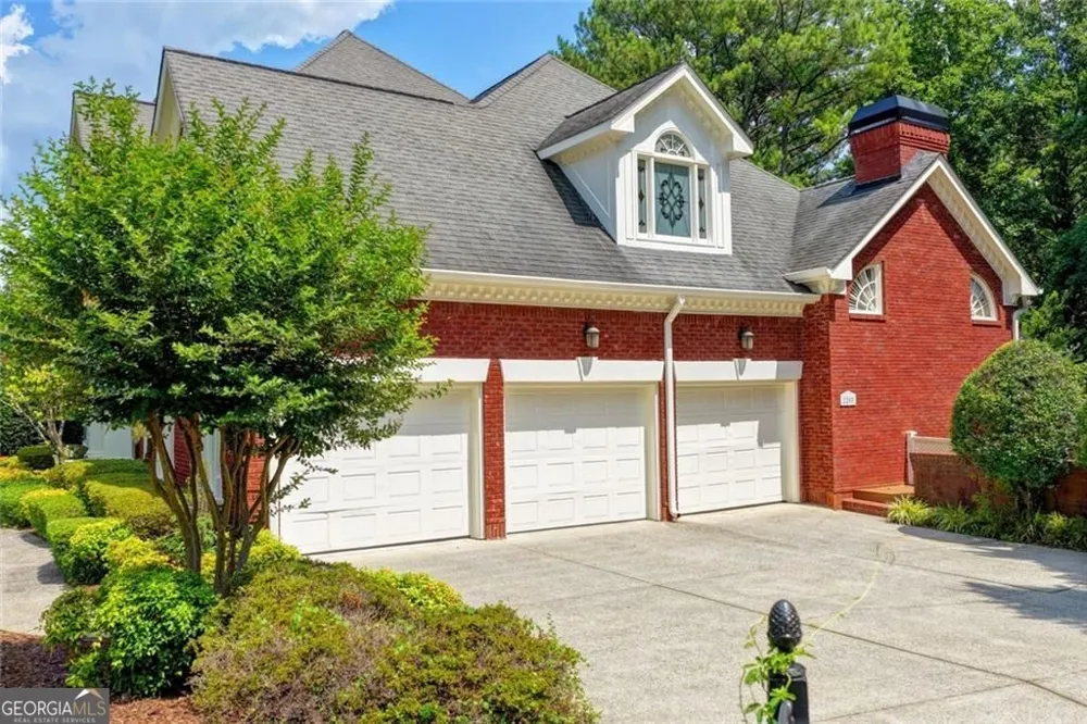 2200 Ascott Valley TRCE Johns Creek, GA 30097