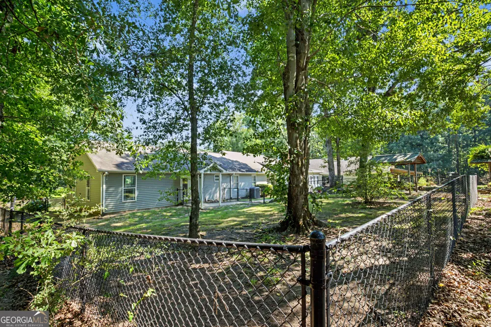 121 Peacock RD Barnesville, GA 30204