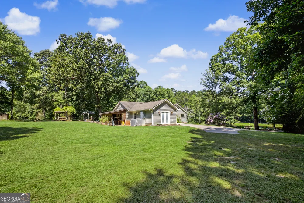 121 Peacock RD Barnesville, GA 30204