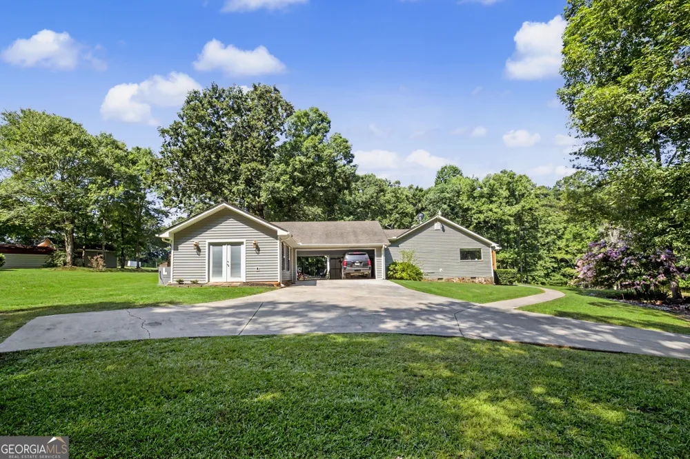 121 Peacock RD Barnesville, GA 30204