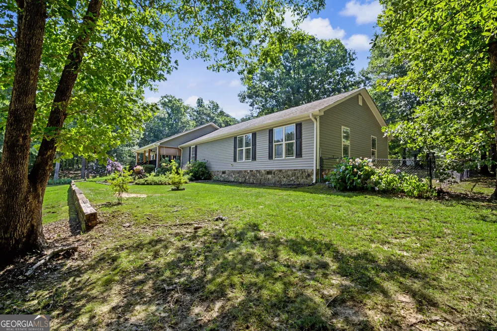 121 Peacock RD Barnesville, GA 30204