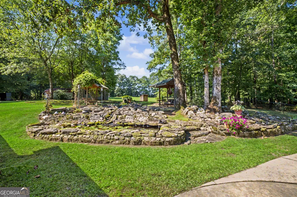 121 Peacock RD Barnesville, GA 30204
