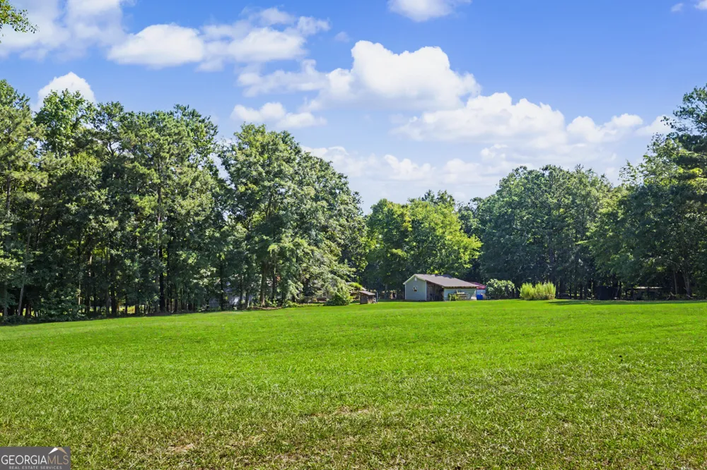 121 Peacock RD Barnesville, GA 30204