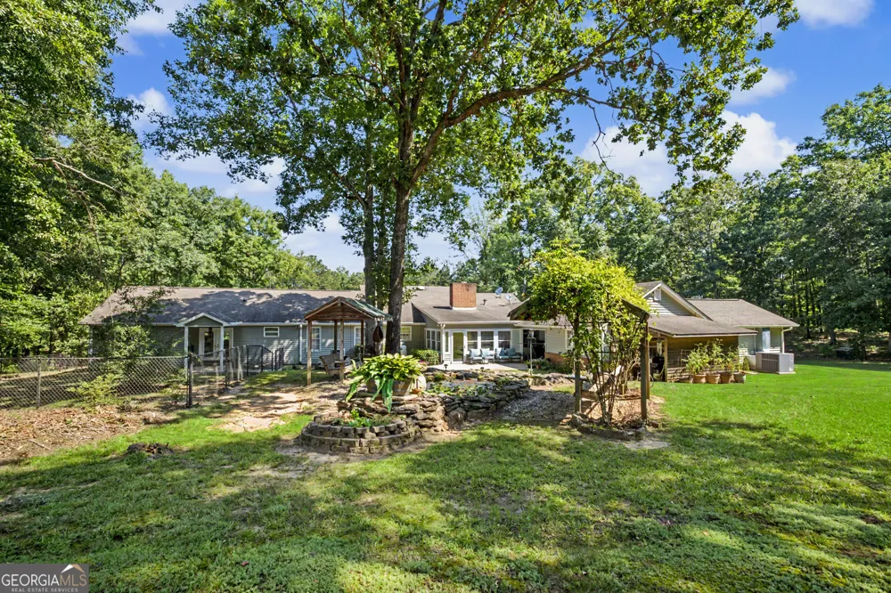 121 Peacock RD Barnesville, GA 30204