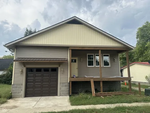48 W Clay Street