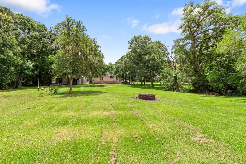 4508 County Road 502d Sweeny, TX 77480
