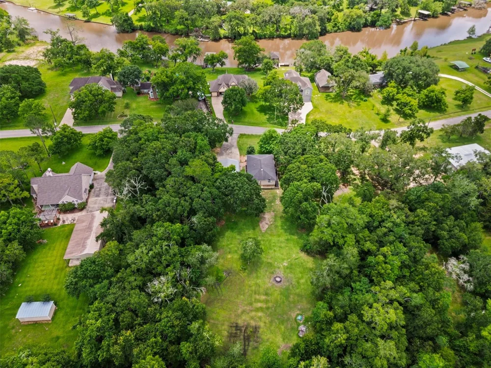 4508 County Road 502d Sweeny, TX 77480