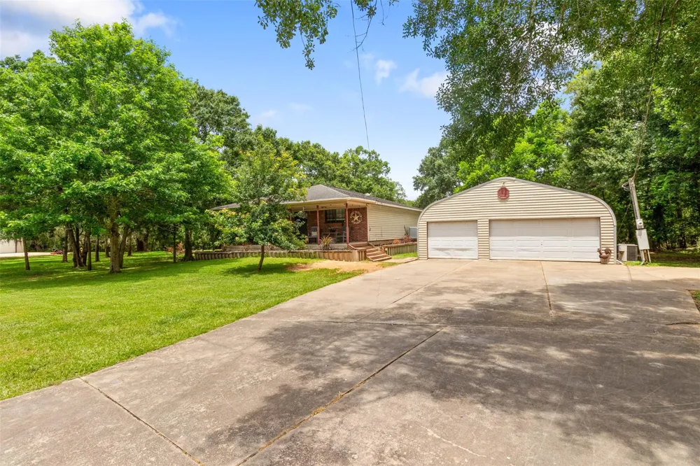 4508 County Road 502d Sweeny, TX 77480