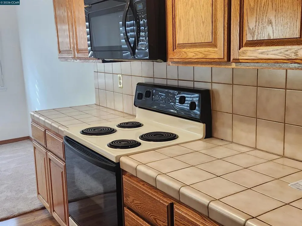 21109 Gary Drive Hayward, CA 94546
