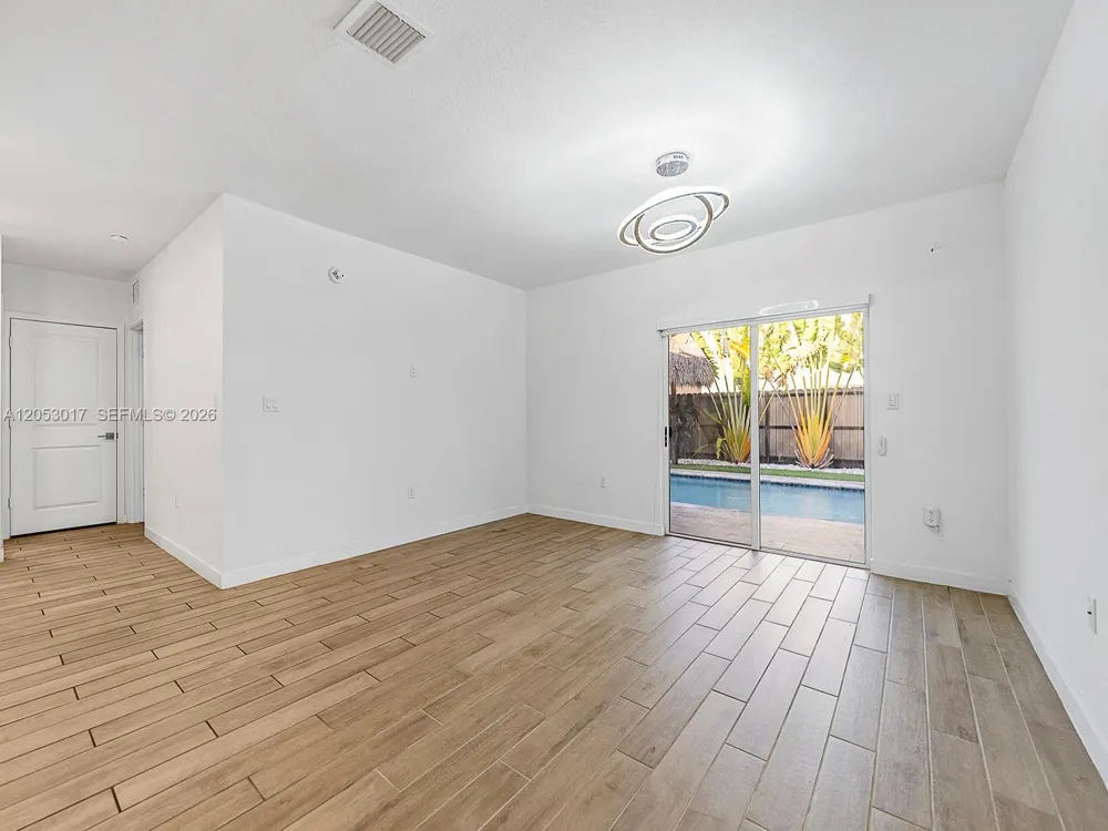 501 NE 6th Ct Florida City, FL 33034