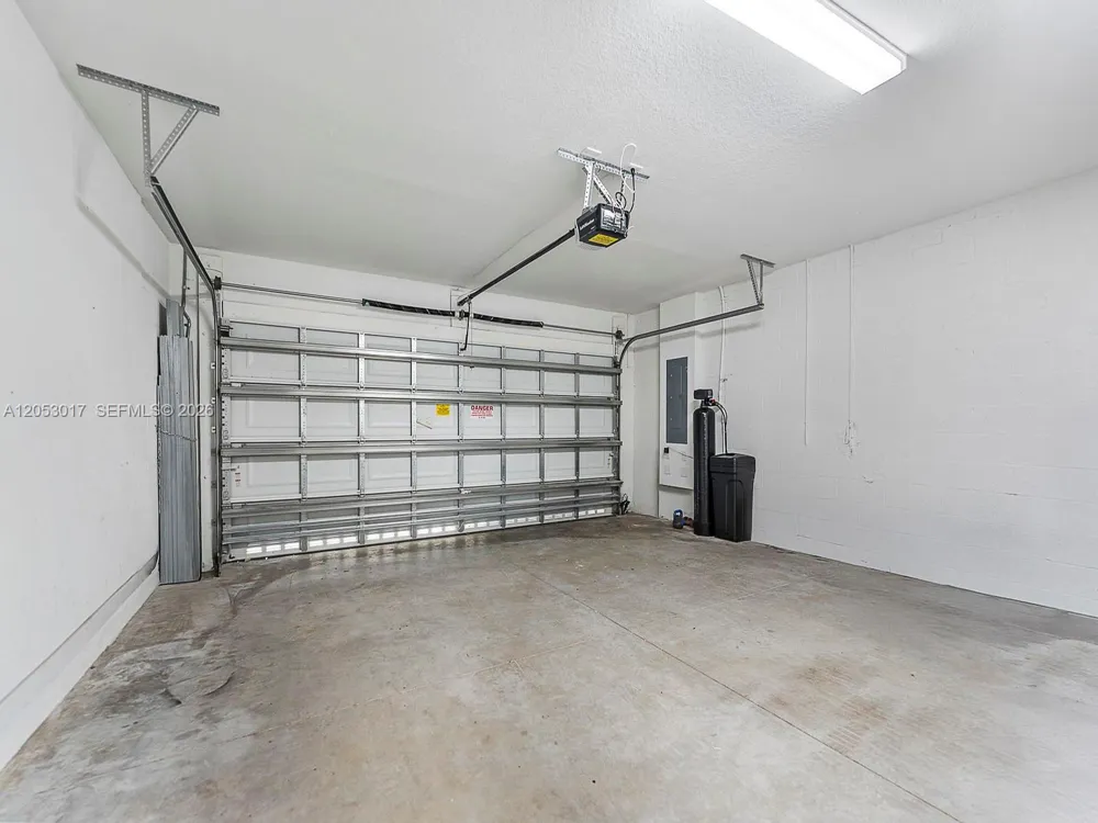 501 NE 6th Ct Florida City, FL 33034