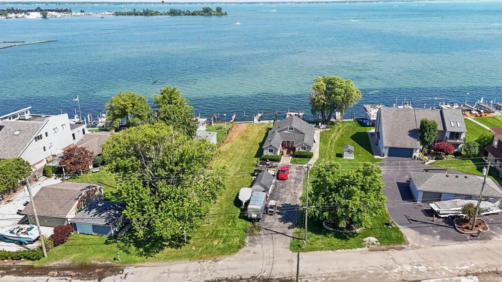 River Road Harrison Charter Township, MI 48045