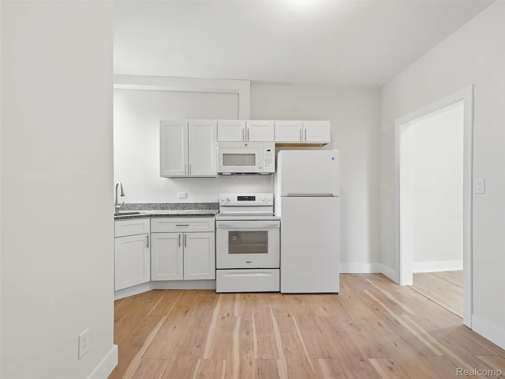 146 E Hazelhurst Street #6 Ferndale City, MI 48220
