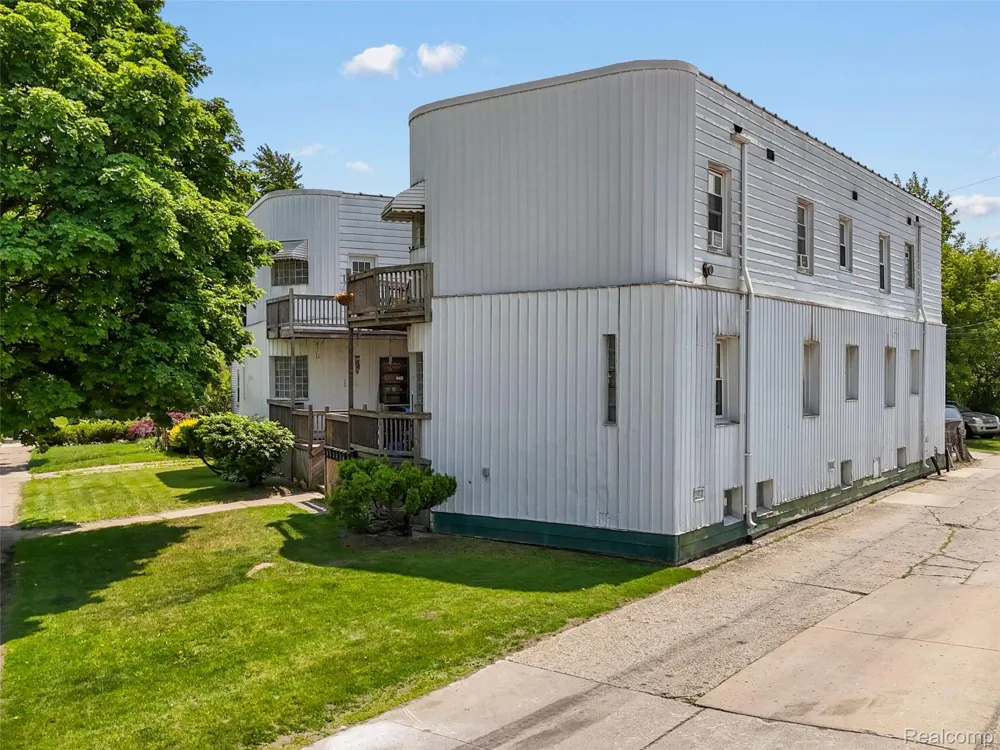 146 E Hazelhurst Street #6 Ferndale City, MI 48220