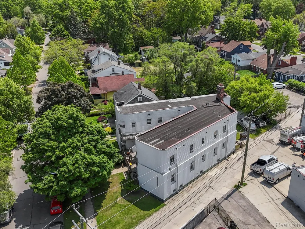 146 E Hazelhurst Street #6 Ferndale City, MI 48220