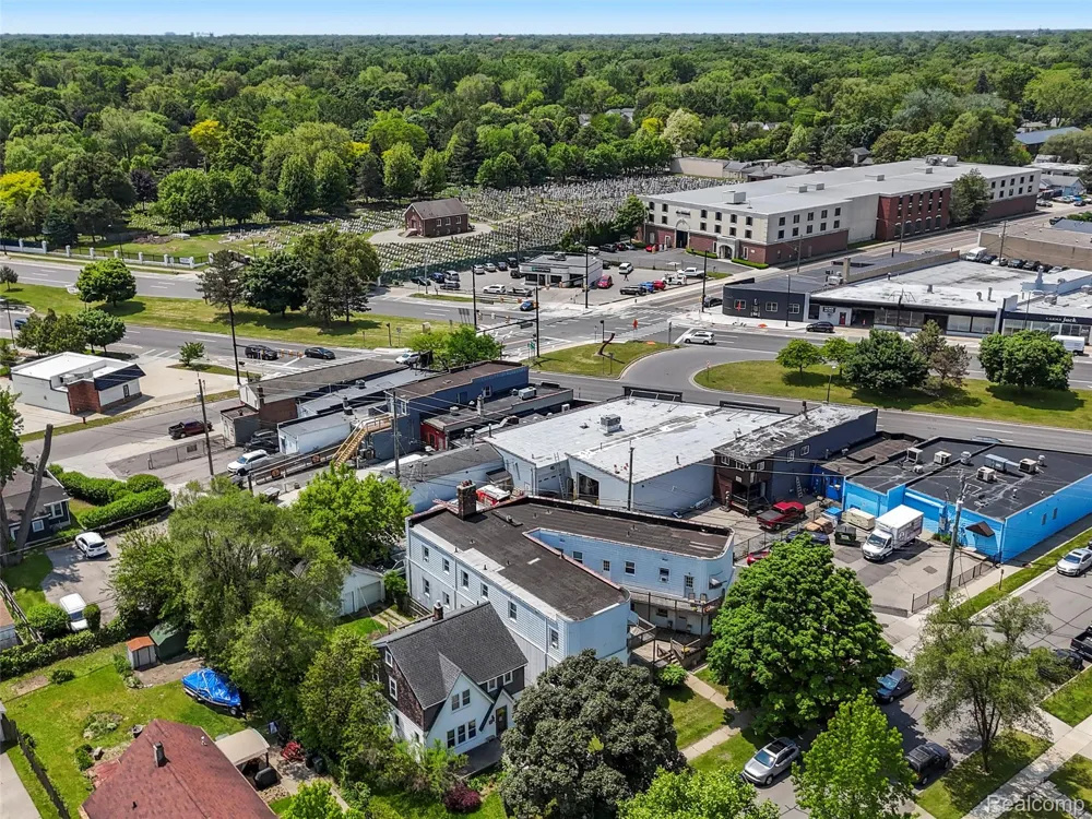146 E Hazelhurst Street #6 Ferndale City, MI 48220