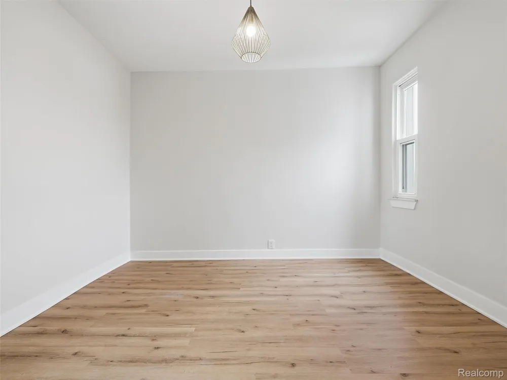 146 E Hazelhurst Street #6 Ferndale City, MI 48220