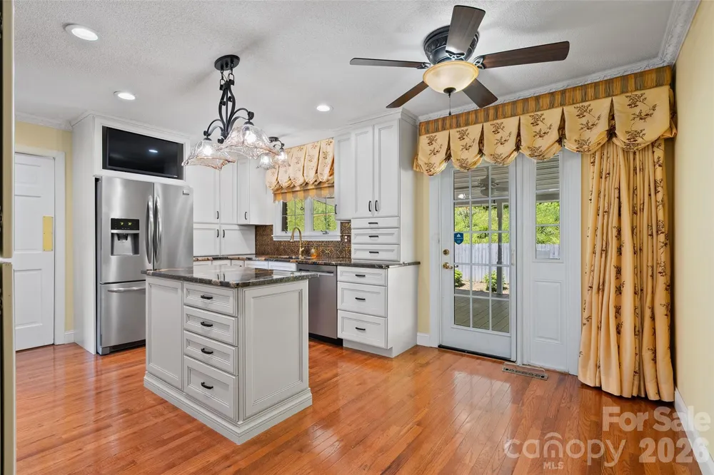 121 Fortner Drive Waynesville, NC 28786