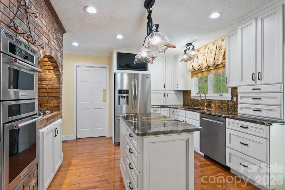 121 Fortner Drive Waynesville, NC 28786
