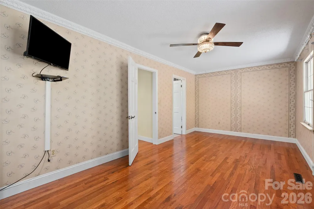 121 Fortner Drive Waynesville, NC 28786