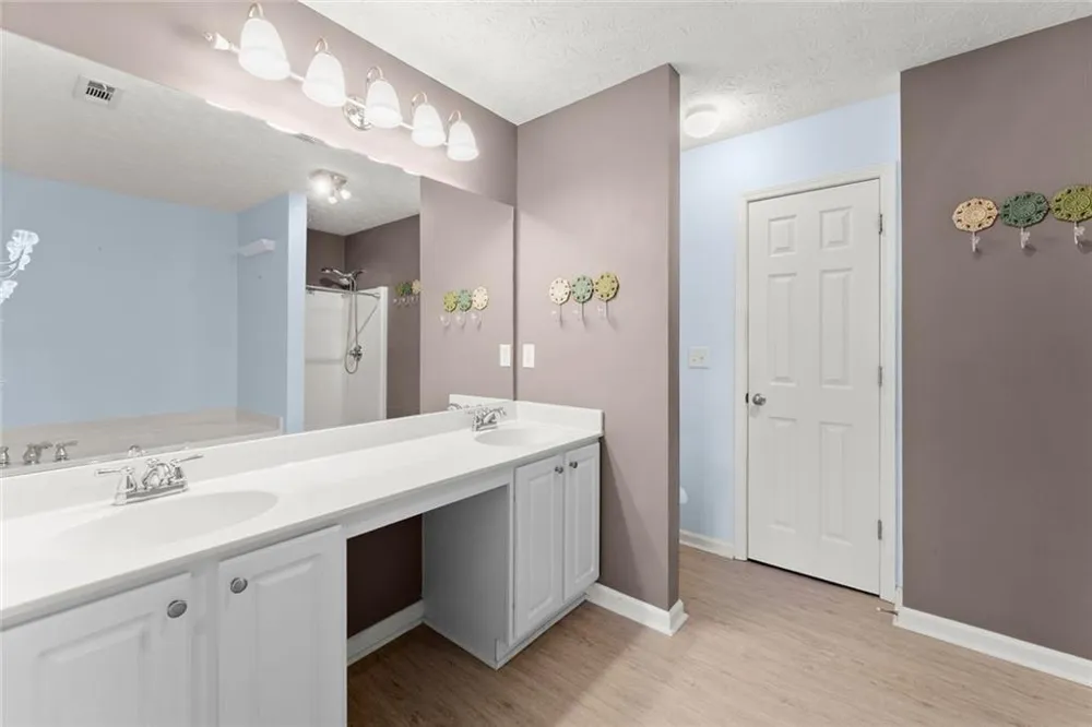 6711 Safeharbour Way Flowery Branch, GA 30542