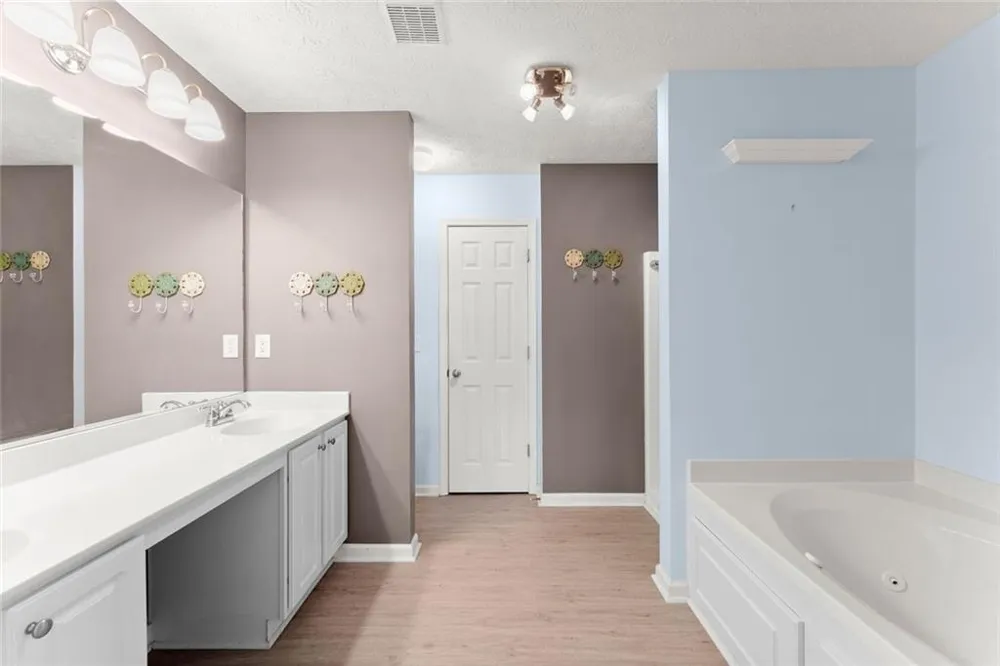 6711 Safeharbour Way Flowery Branch, GA 30542
