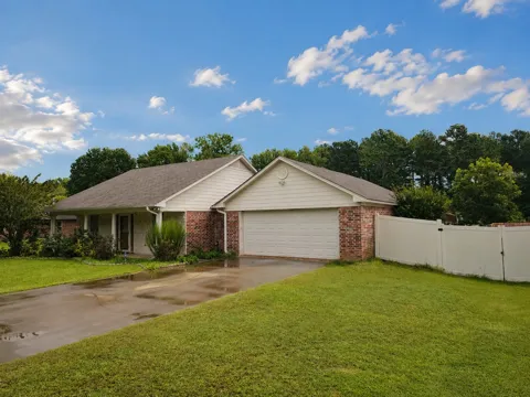305 Bob White Street
