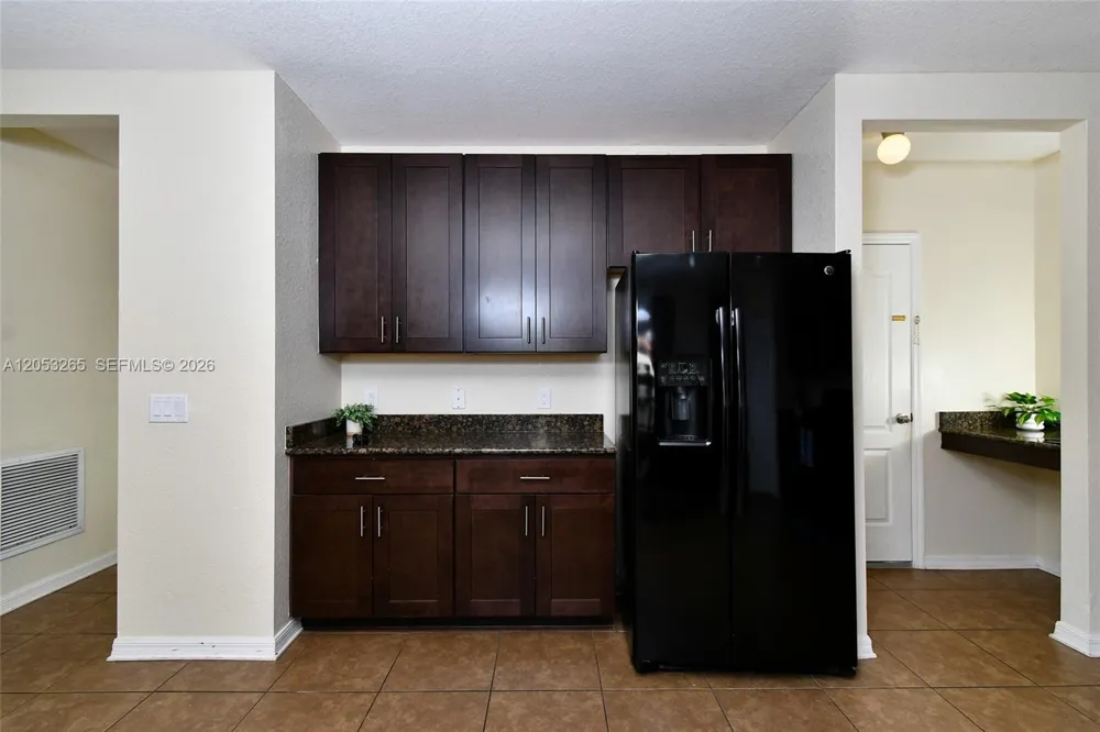 1913 SW 26th Terrace Cape Coral, FL 33914