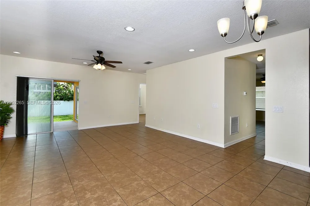 1913 SW 26th Terrace Cape Coral, FL 33914